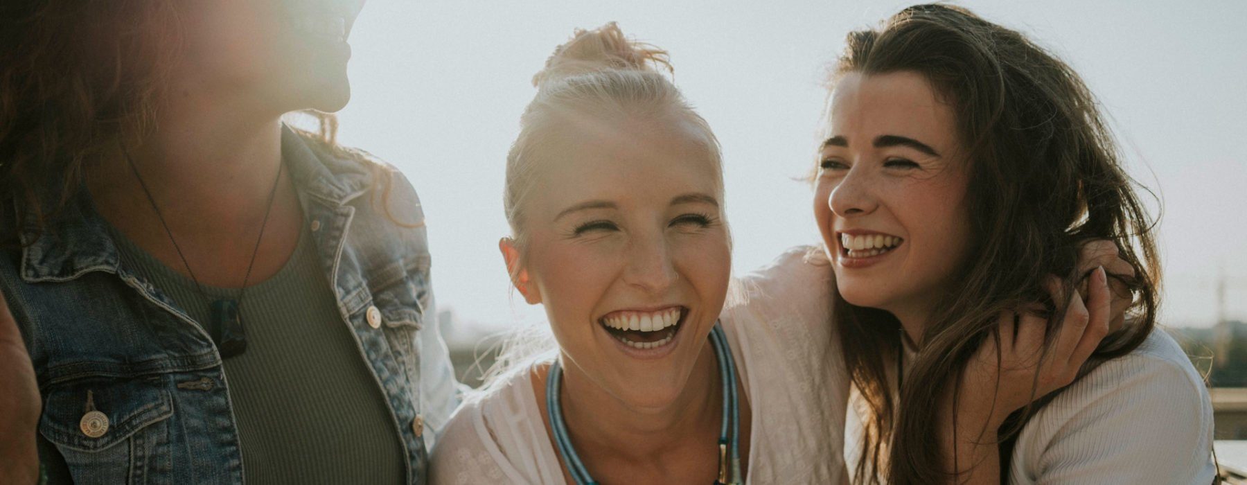 Ladies-DSC5077-1800x700
